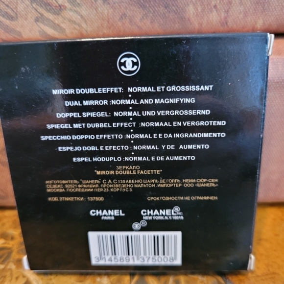 CHANEL COMPACT MIRROR - Picture 2 of 5